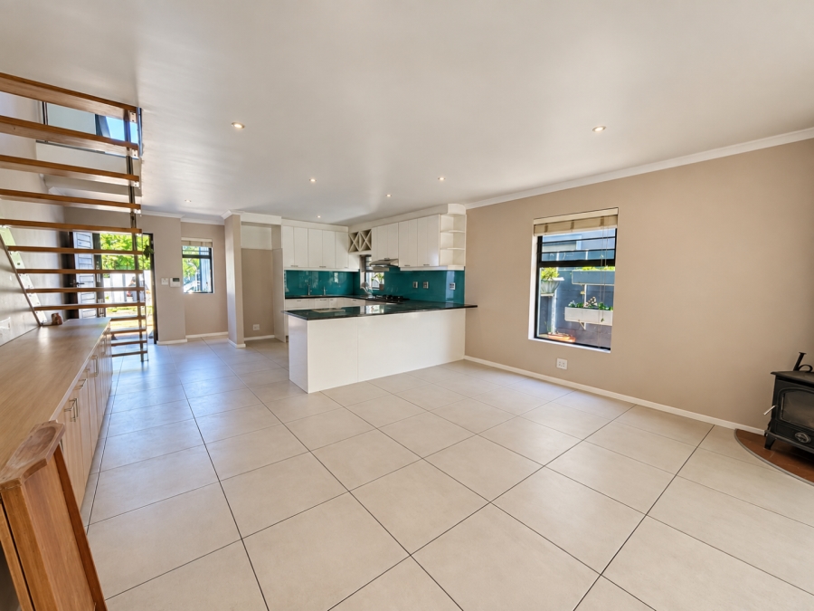 To Let 2 Bedroom Property for Rent in Diep River Western Cape